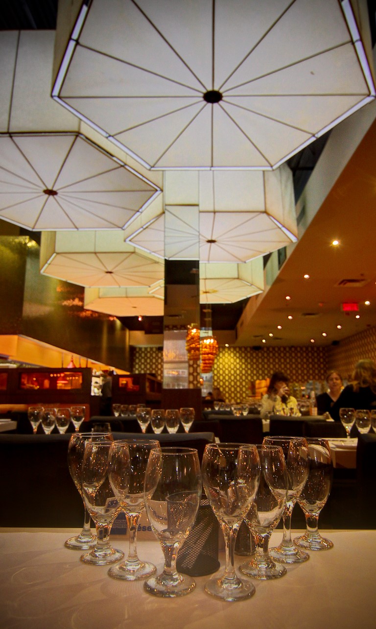 Italian restaurant Montreal | Pizza, pasta, mussels | Bring your own wine restaurant | St-Laurent.